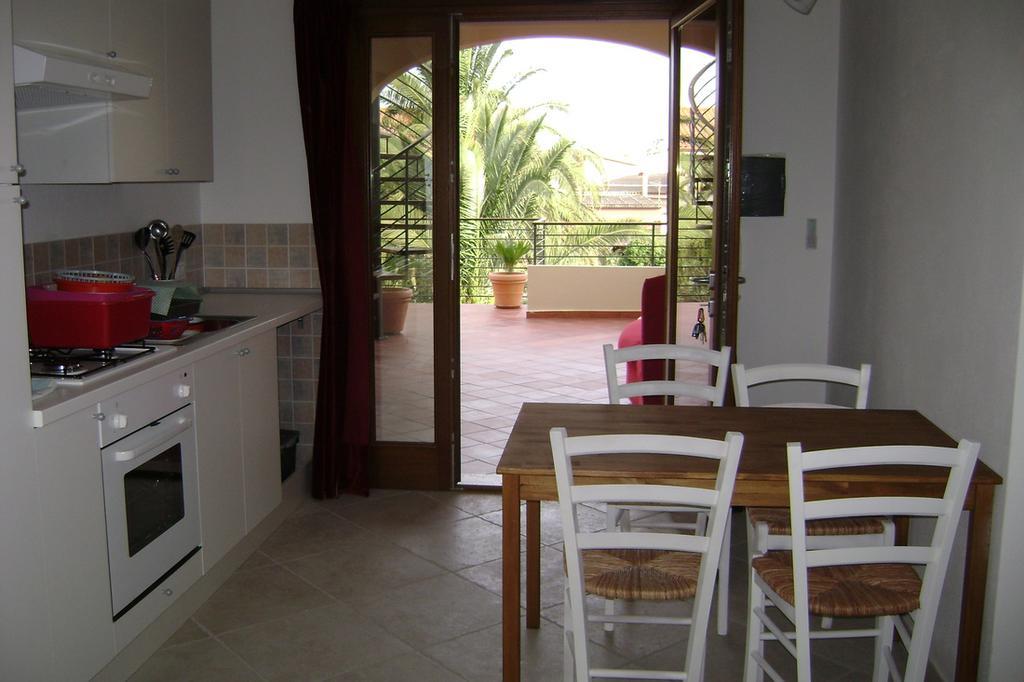 Casa Di Livia Appartement SantʼAnna Arresi Buitenkant foto